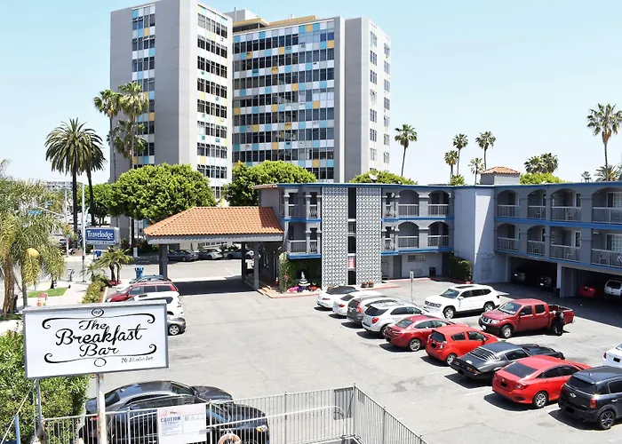 Travelodge By Wyndham Long Beach Convention Center